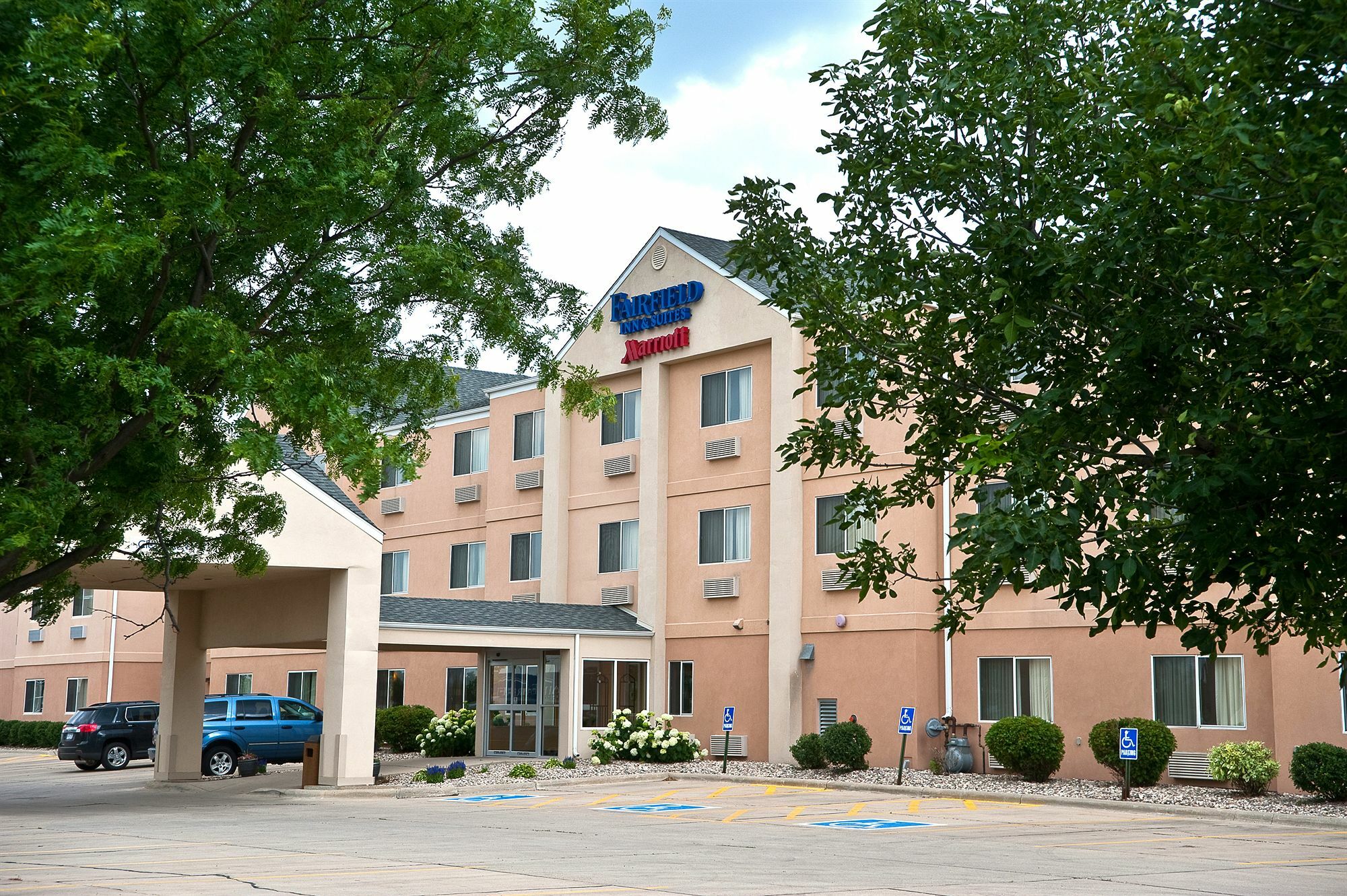 Country Inn & Suites By Radisson, بروكينغز المظهر الخارجي الصورة
